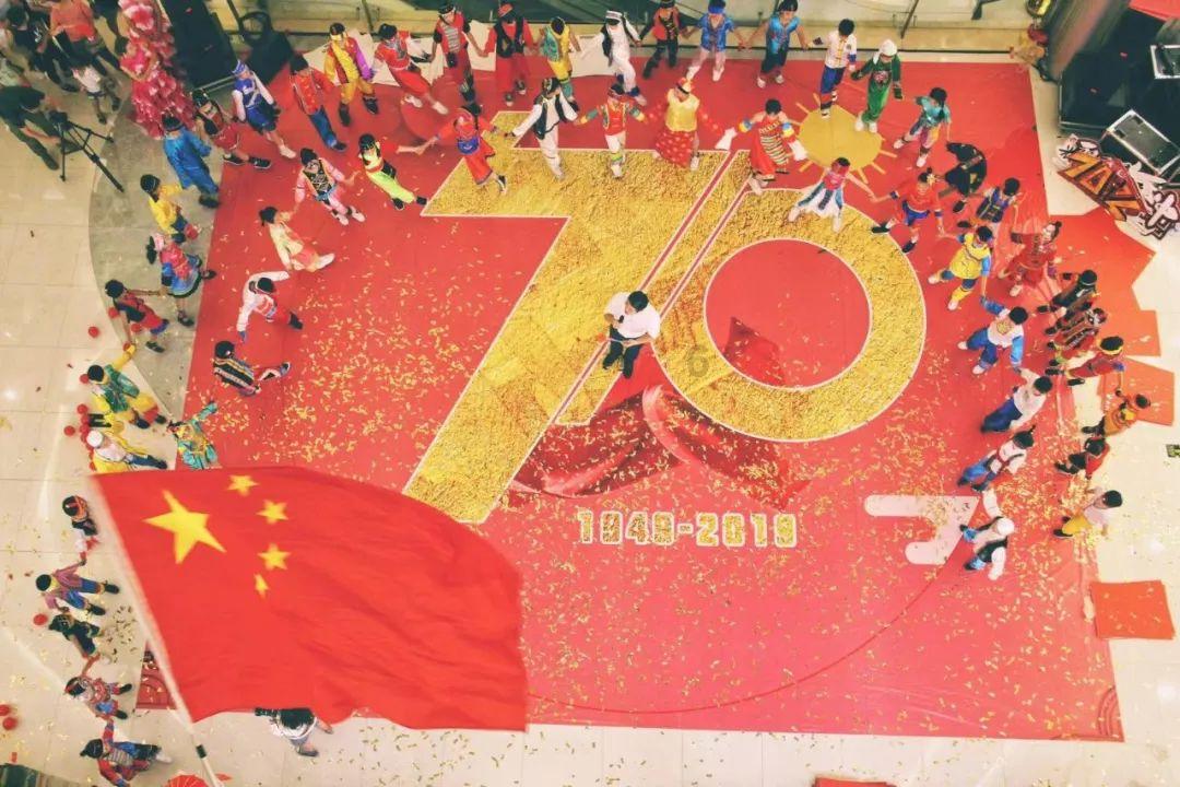 1月18日，黑龙江哈尔滨。“水浒好汉”现身哈尔滨中央大街，网友：山东上大分！